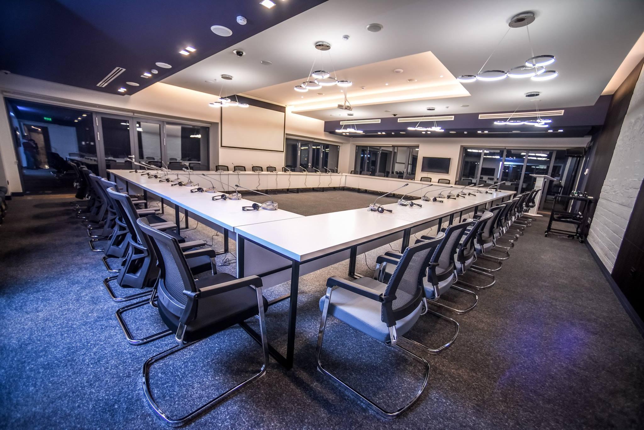 فندق أجابابيانز يريفان المظهر الخارجي الصورة The meeting room of the European Anti-fraud Organisation