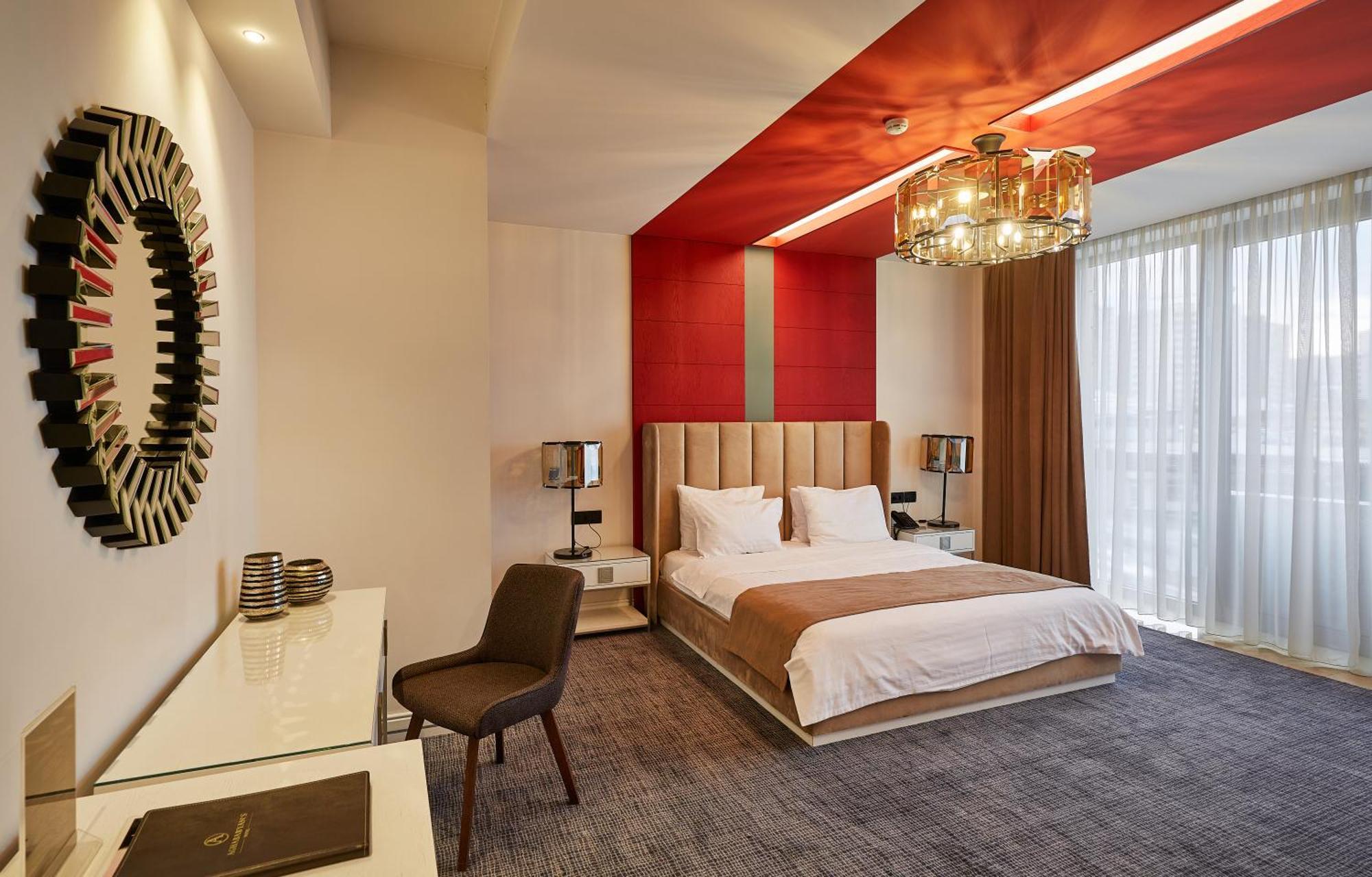 فندق أجابابيانز يريفان المظهر الخارجي الصورة A room at the hotel