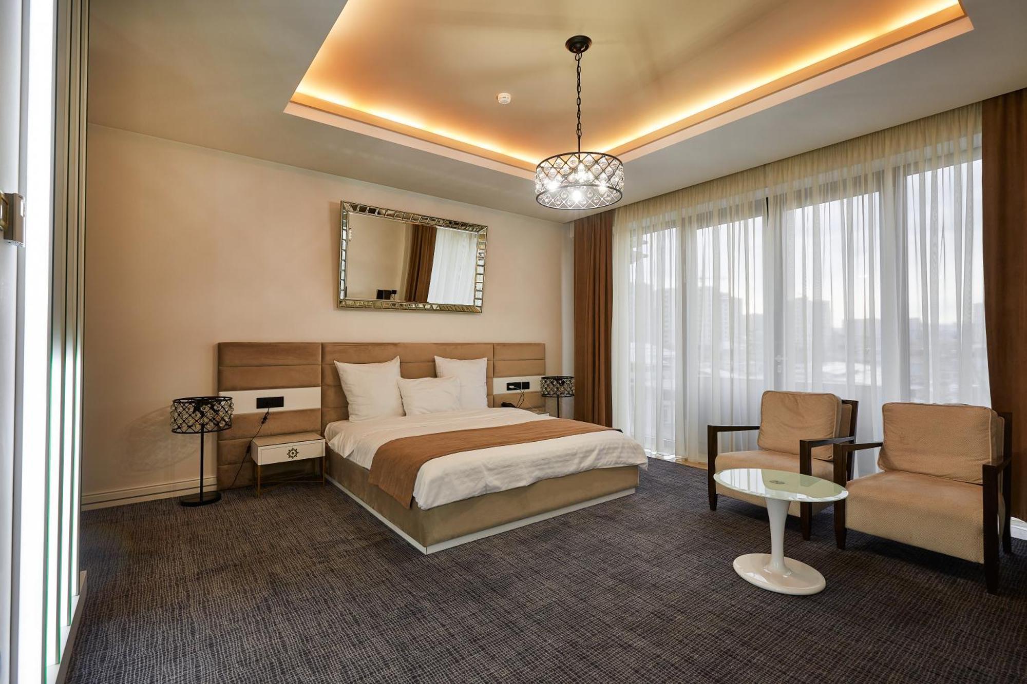 فندق أجابابيانز يريفان المظهر الخارجي الصورة A bedroom