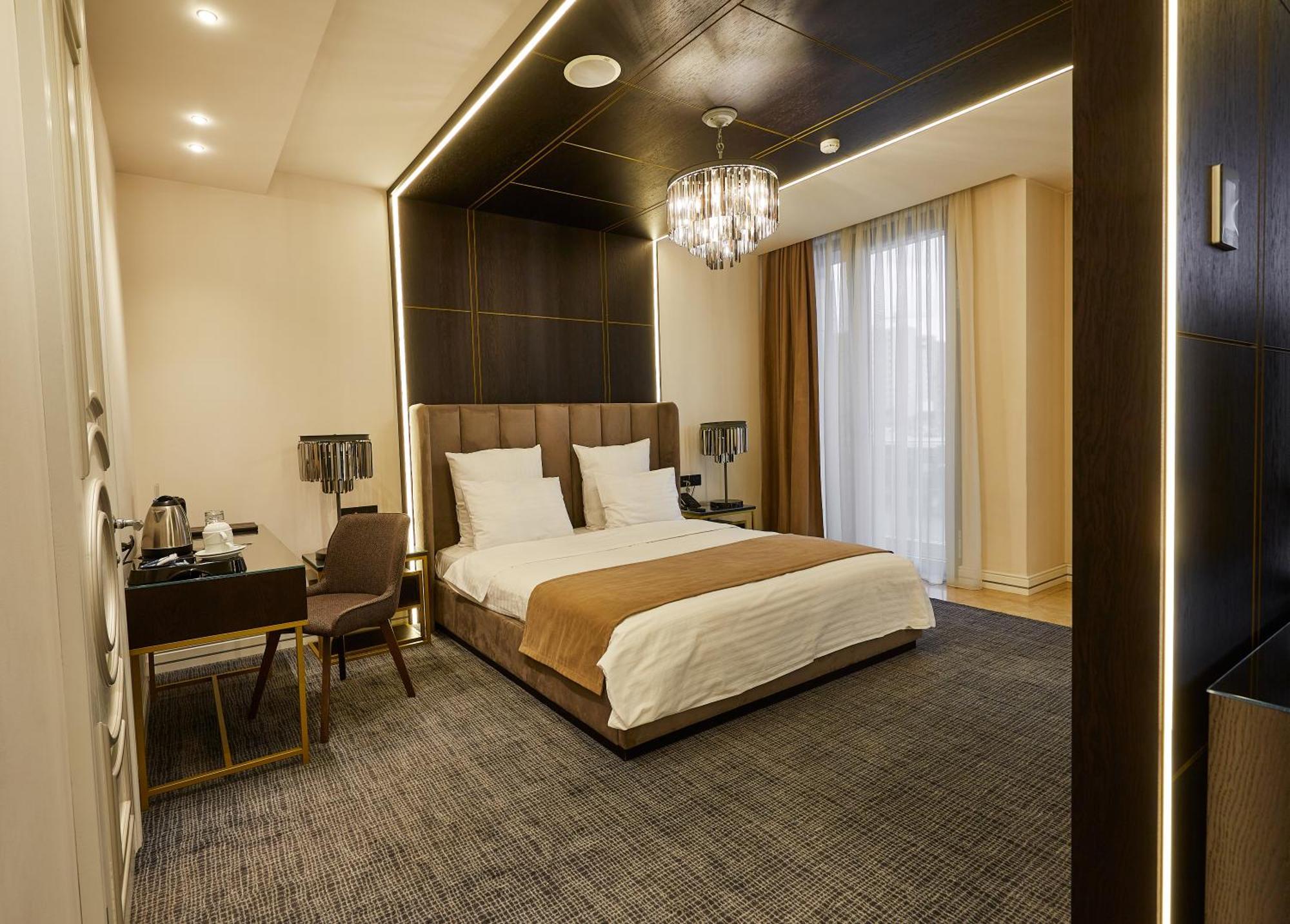 فندق أجابابيانز يريفان المظهر الخارجي الصورة A room at the hotel
