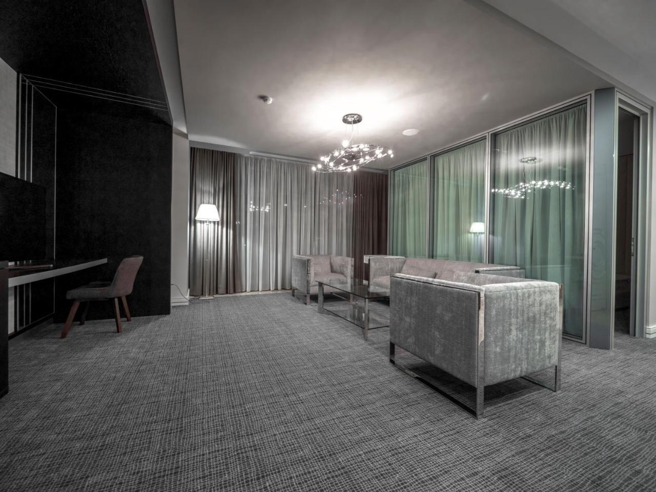 فندق أجابابيانز يريفان المظهر الخارجي الصورة Interior of the hotel