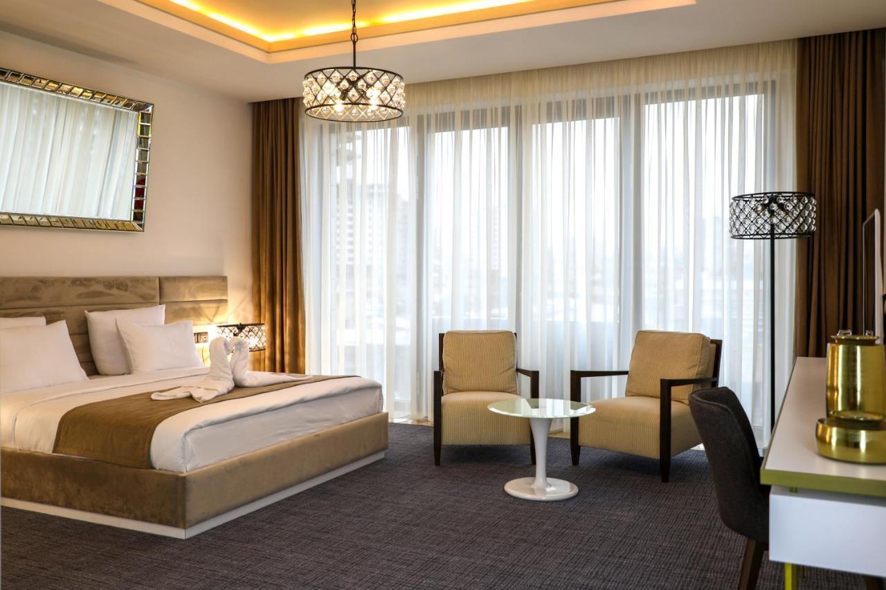 فندق أجابابيانز يريفان المظهر الخارجي الصورة A room at the hotel