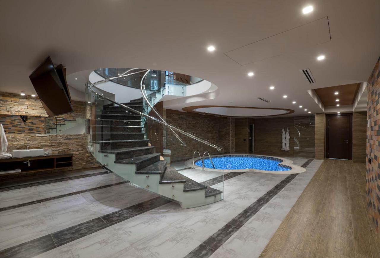 فندق أجابابيانز يريفان المظهر الخارجي الصورة The interior of the hotel