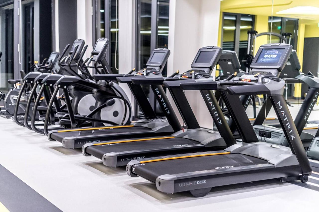 فندق أجابابيانز يريفان المظهر الخارجي الصورة Treadmills in a gym