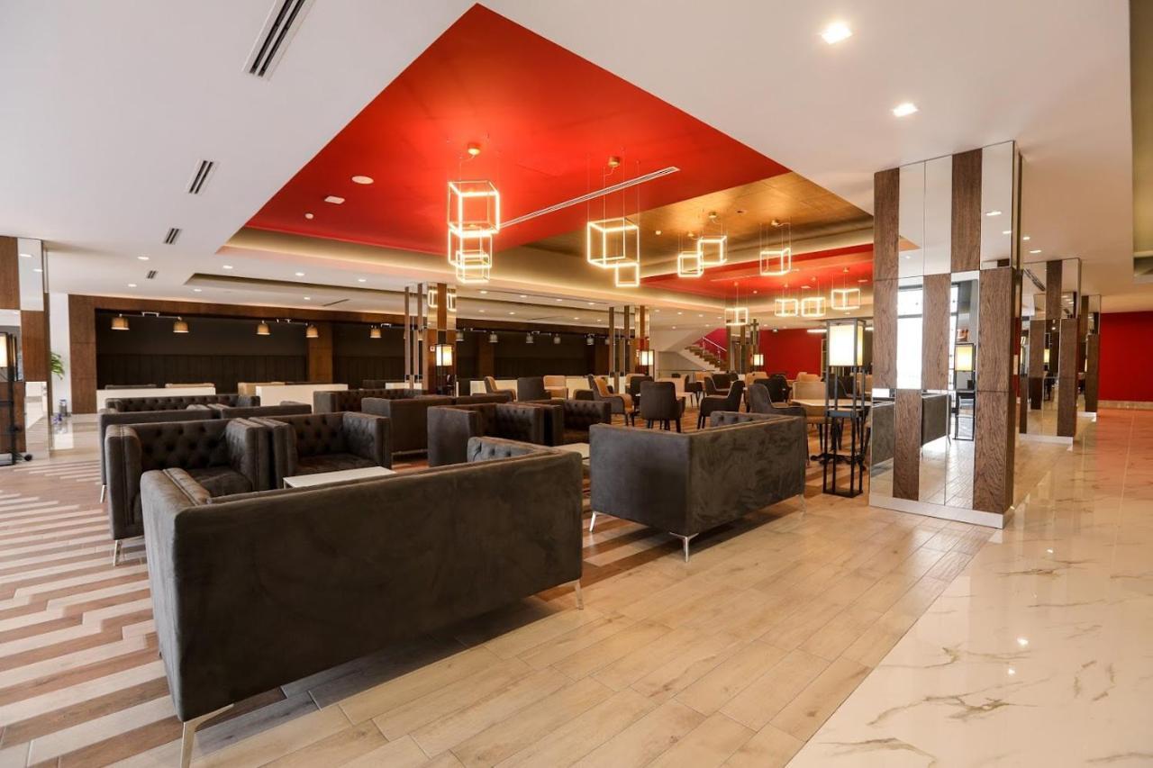 فندق أجابابيانز يريفان المظهر الخارجي الصورة The lounge at the airport